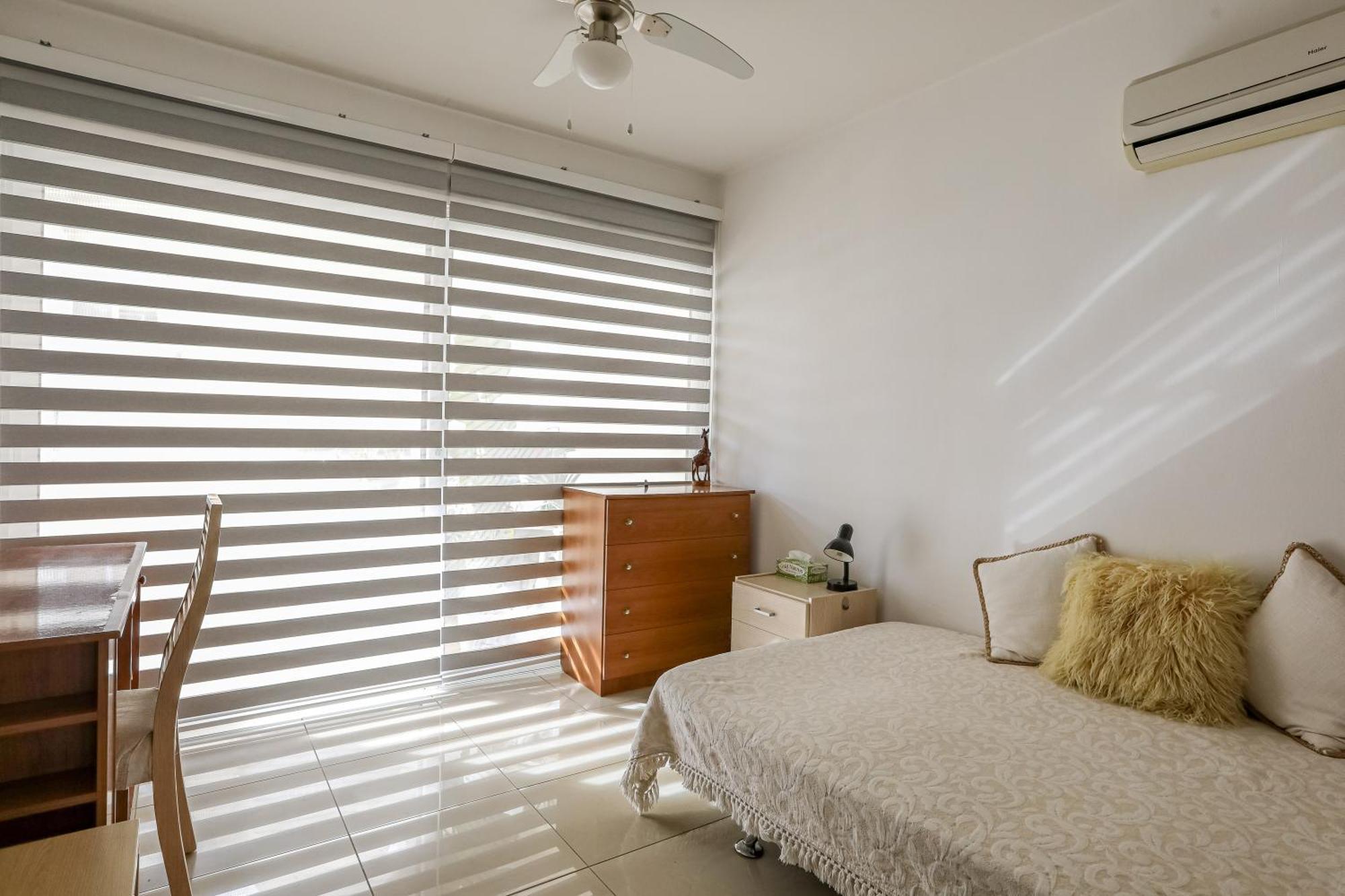 Lovely Bedroom In Shared Apartment Oroklini Exterior photo